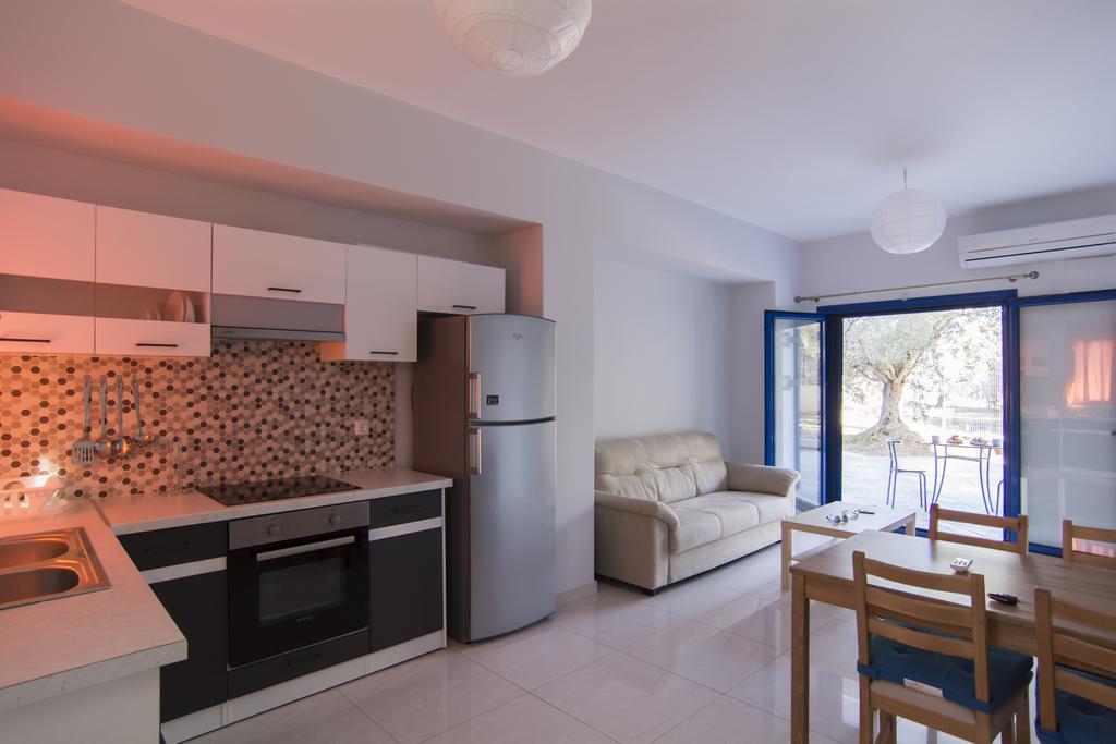 Amalfi Complex Apartment Kato Almiri Bagian luar foto